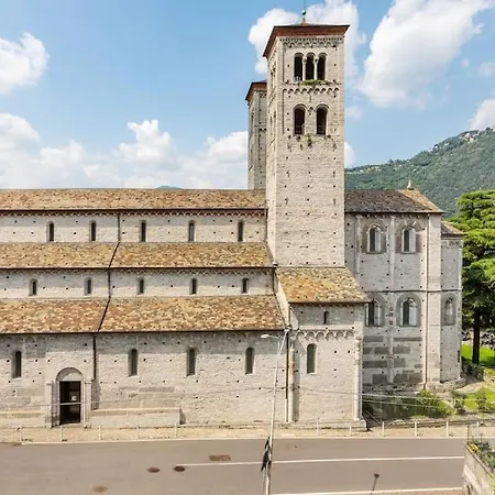 100mq 5 Mins To Center + Free Park And View Apartment *