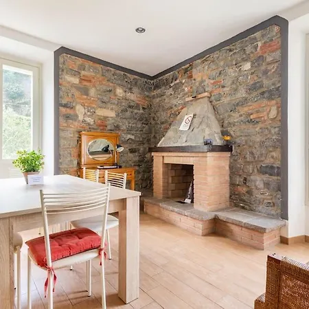 Apartment 100mq 5 Mins To Center + Free Park And View *