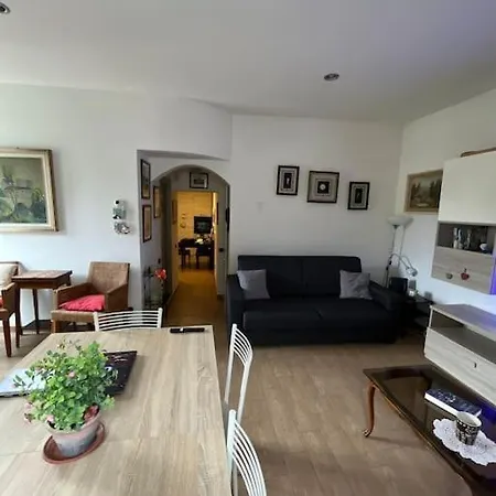 100mq 5 Mins To Center + Free Park And View Apartment