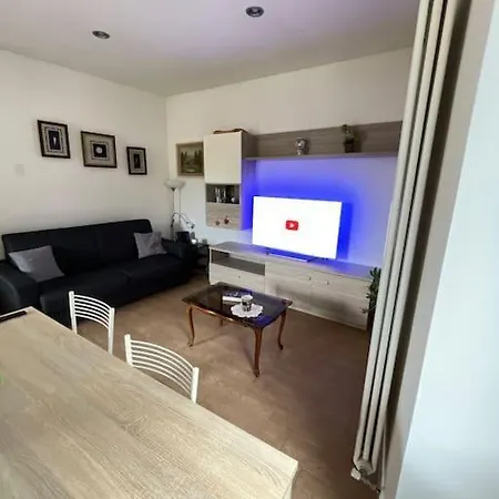 Apartment 100mq 5 Mins To Center + Free Park And View Como