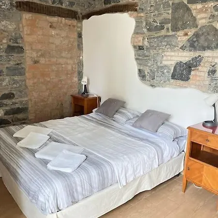 100mq 5 Mins To Center + Free Park And View Apartment