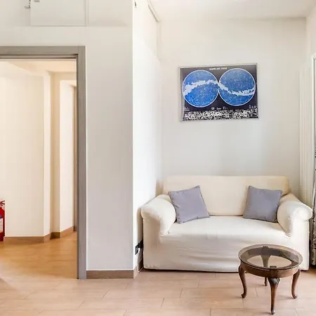Apartment 100mq 5 Mins To Center + Free Park And View *