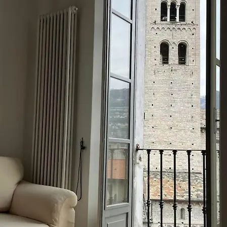 Apartment 100mq 5 Mins To Center + Free Park And View