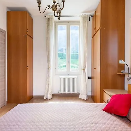 Apartment 100mq 5 Mins To Center + Free Park And View