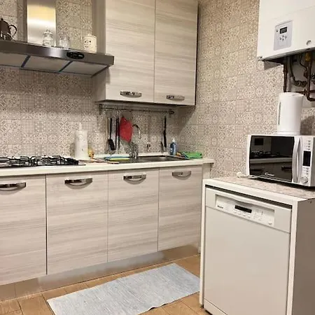 100mq 5 Mins To Center + Free Park And View Apartment *