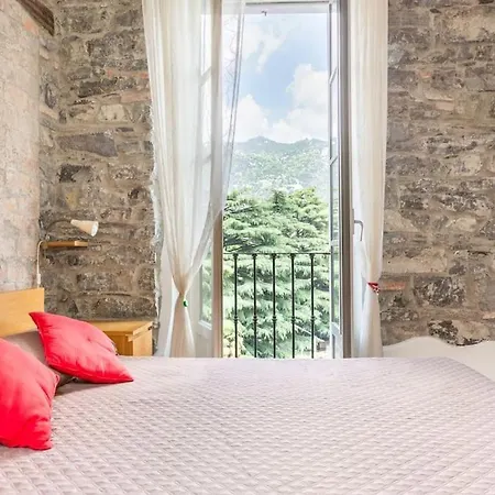 Apartment 100mq 5 Mins To Center + Free Park And View Como